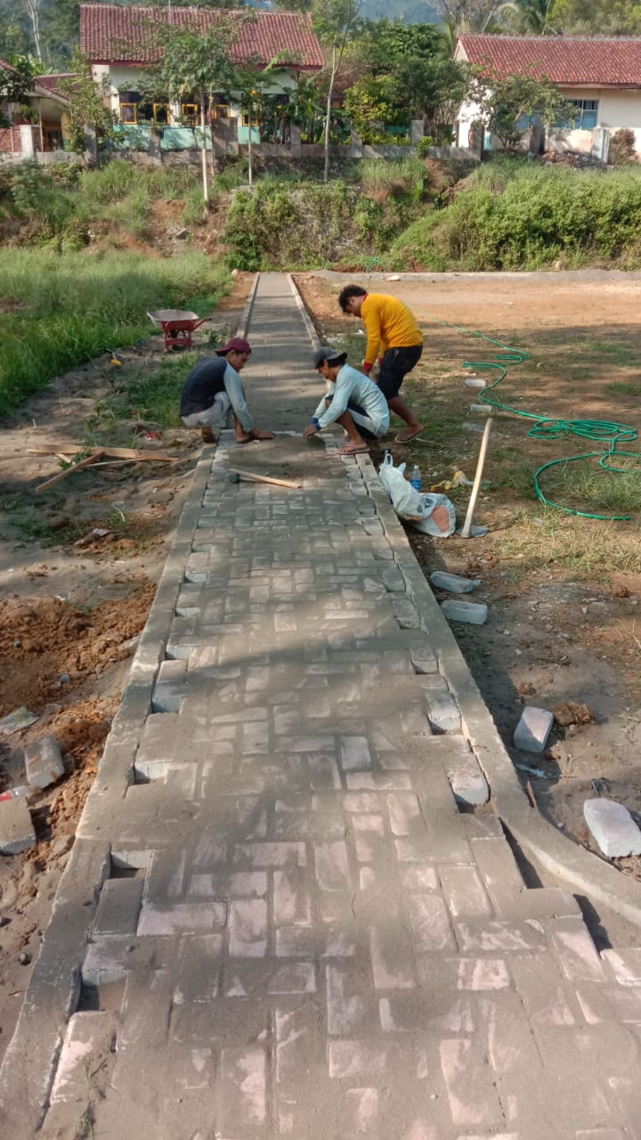 Rehabilitasi Lapangan Desa
